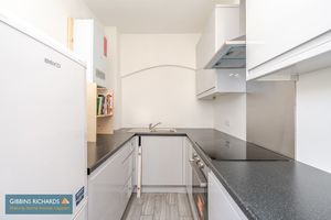 Kitchen- click for photo gallery